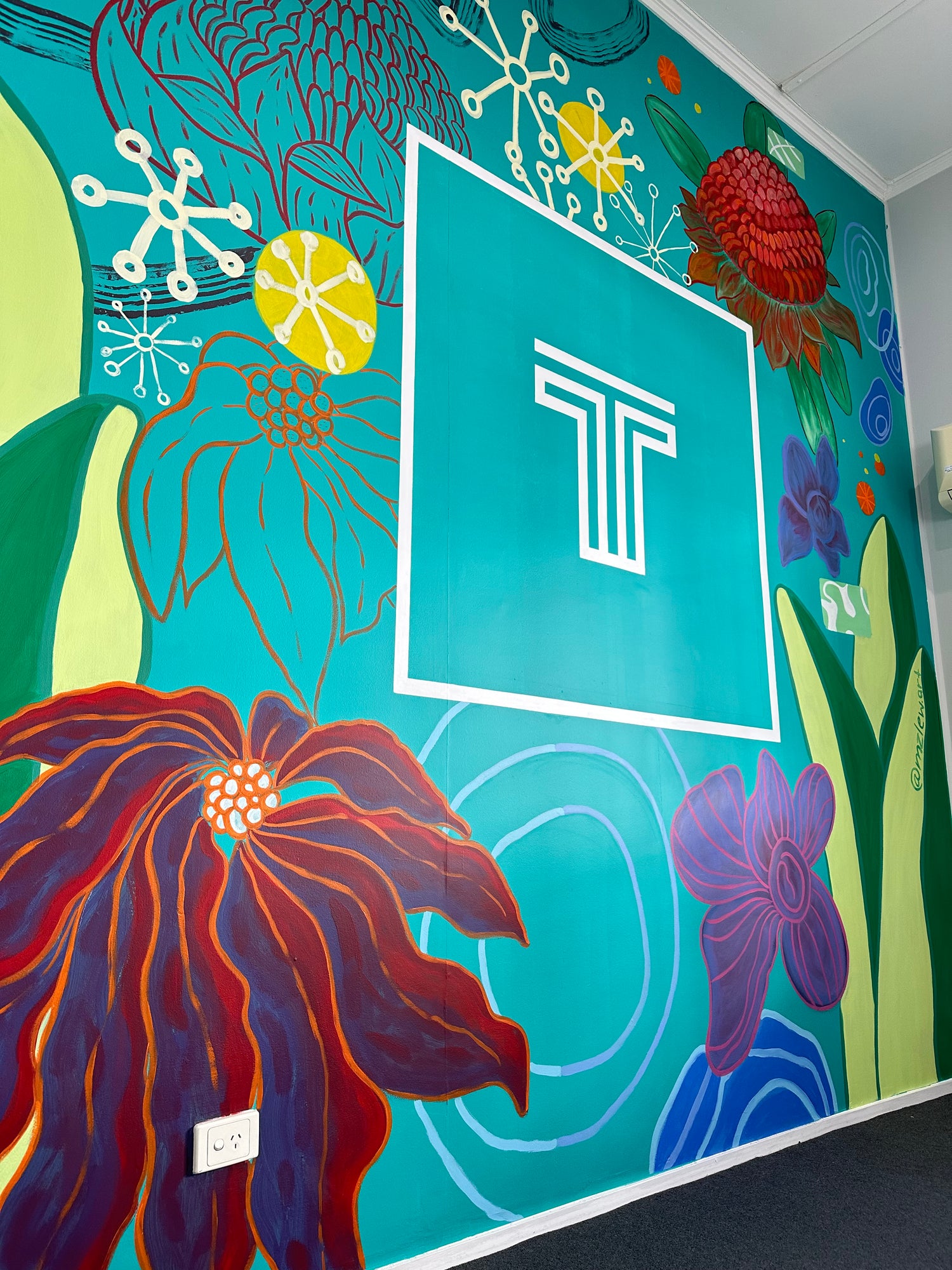 East-Brisbane-Office-Mural-Mz-Lew